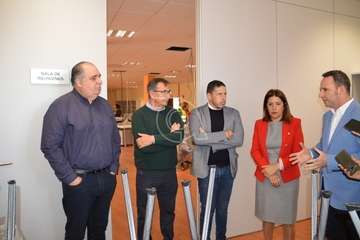 Visita al nuevo edificio administrativo de El Cubillo (Foto TA)